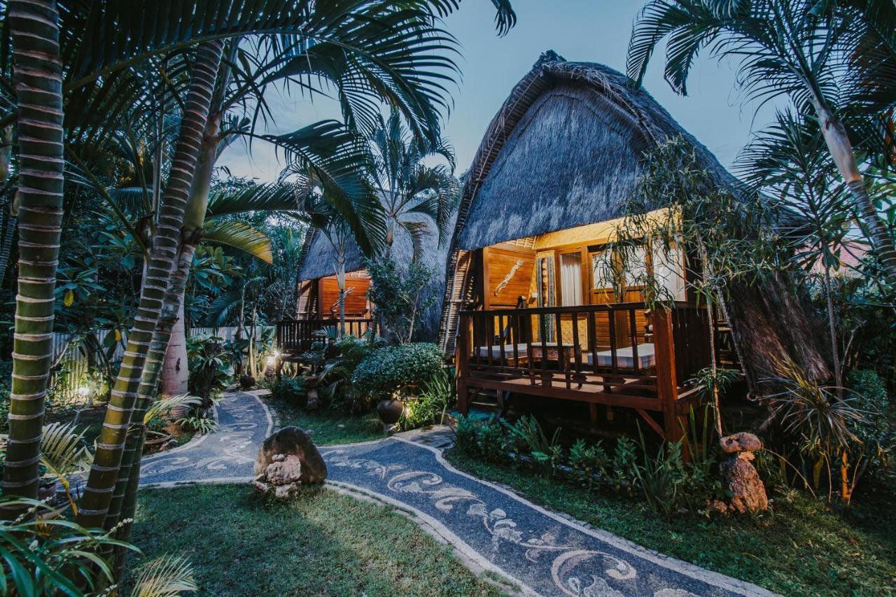 Alam Nusa Bungalow Huts & Spa 누사 렘봉안 외부 사진
